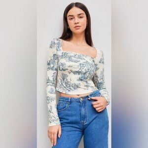 Cider Cream and Blue Scenic Print Crop Top